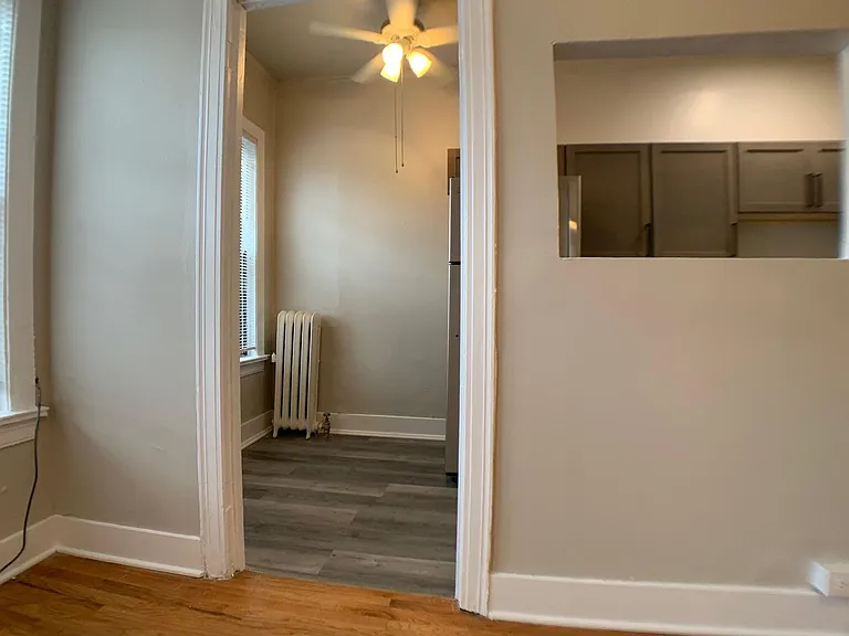 916 W Diversey Pkwy — Photo 2