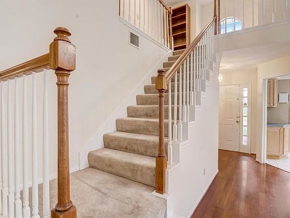 5th image of 8322 Lake Crystal Dr