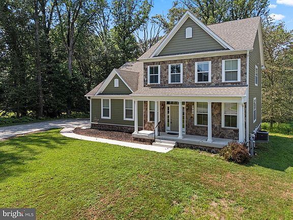 4th image of 900 E Wheel Rd