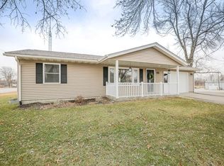 504 9th St, Kalona, IA 52247