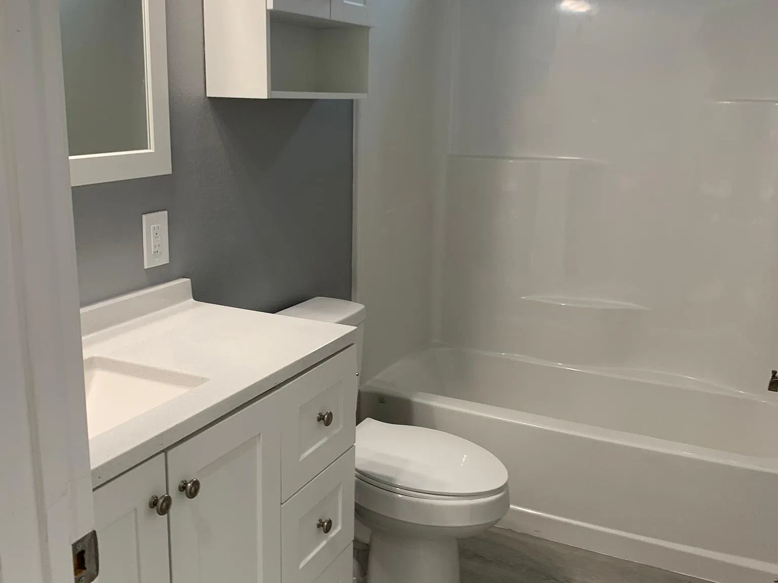 2 bed, 1000 sqft, $3,200 — Photo 4