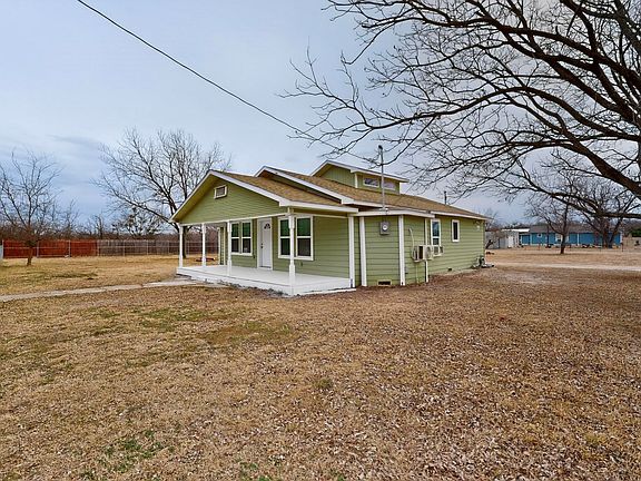 4th image of 400 S Oak St