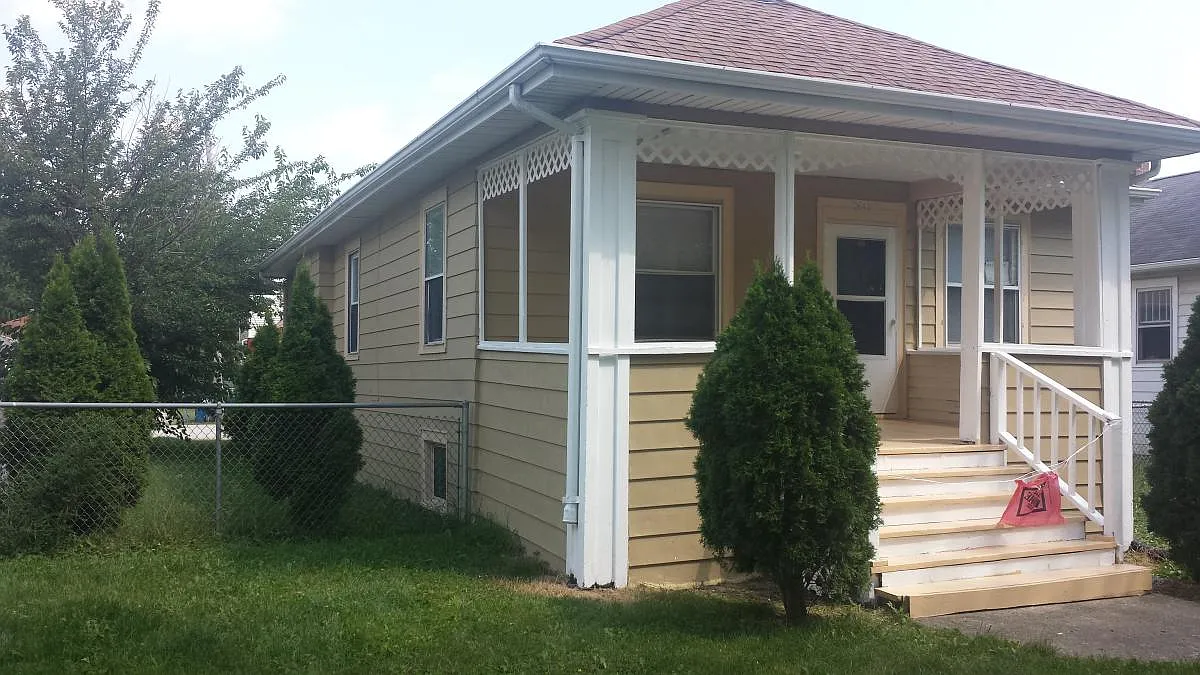 3643 Green St photo 1