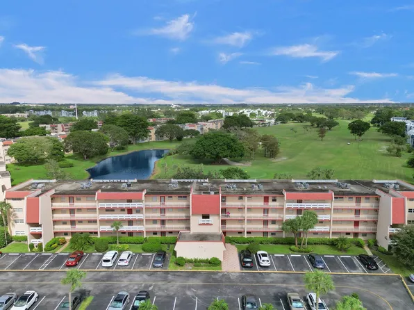 1010 Country Club Drive #205, Margate, FL 33063