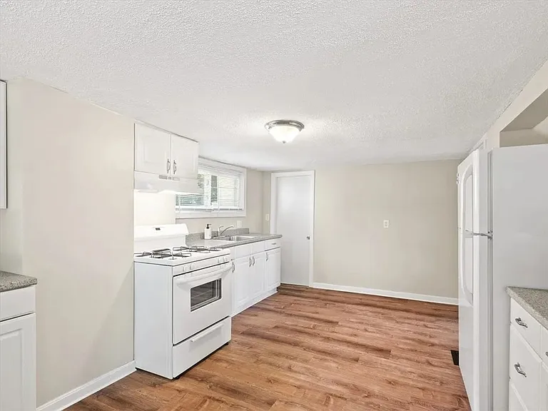 27-29 Kilby St — Photo 5
