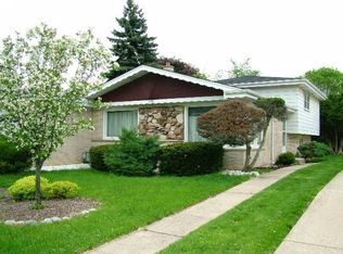 845 N Dee Rd, Park Ridge, IL 60068