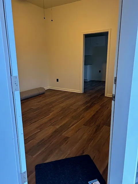 2 bed, 700 sqft, $1,900 — Photo 1