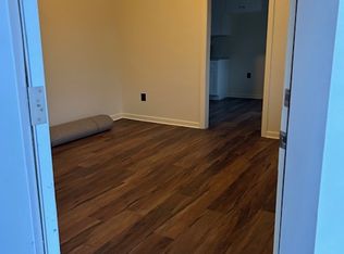 126 Washington Ave APT 1B, Clementon, NJ 08021
