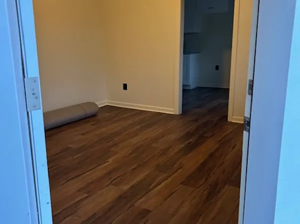 126 Washington Ave APT 1B, Clementon, NJ 08021