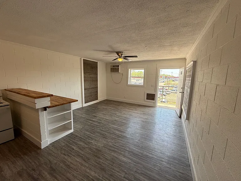 626 Power St — Photo 11