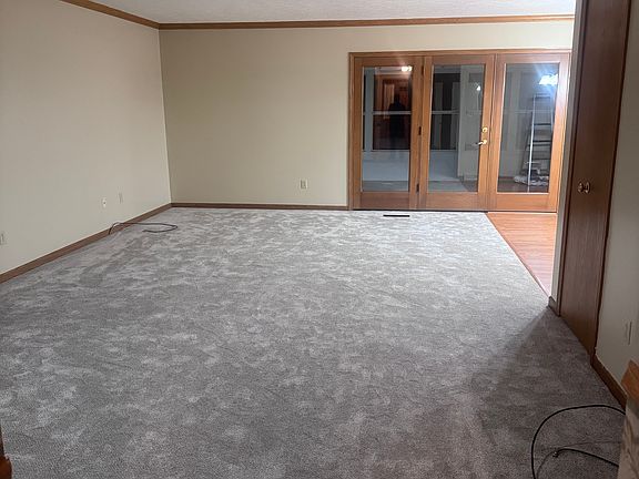 4th image of 183 Park Place Dr