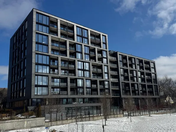 1048 Wellington St #305, Halifax, NS B3H 0C2