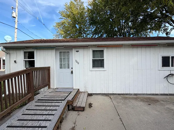 300 W Main St, Bradford, IL 61421