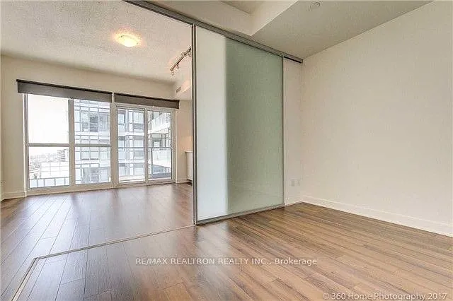 210 Simcoe St #2110 — Photo 10