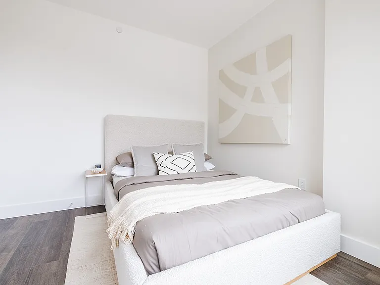 4568 Broadway #6H — Photo 10