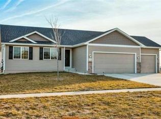 2741 8th Ave SE, Altoona, IA 50009