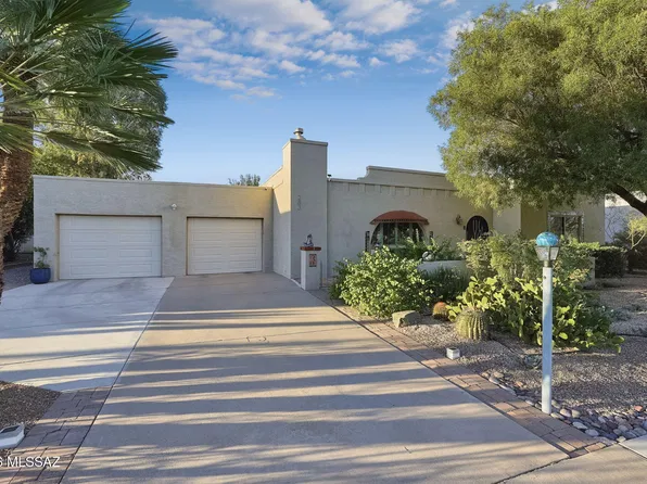 283 E Paseo De Golf, Green Valley, AZ 85614
