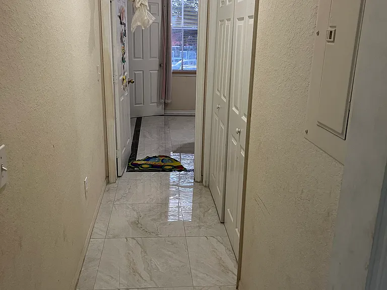 18001 Richmond Place Dr #423 — Photo 6