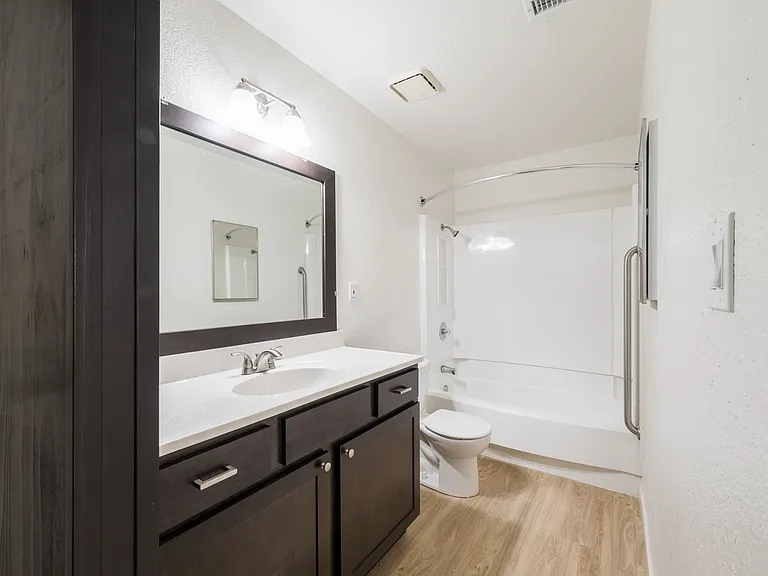 Manteca Golf & Tennis Villas — Photo 8