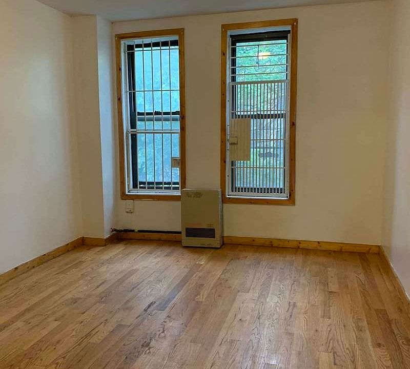 1st image of 420 Melrose St #2M
