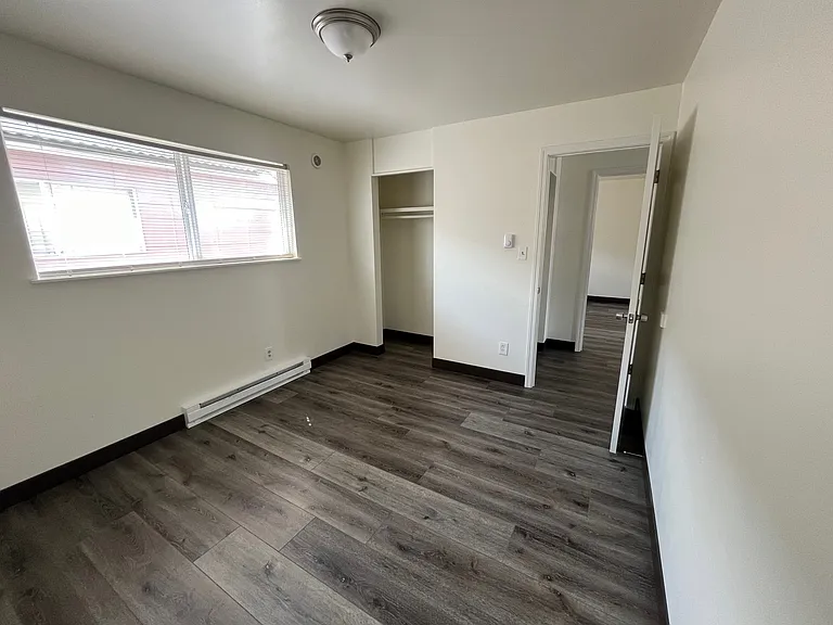 941 8th Ave #4 — Photo 9