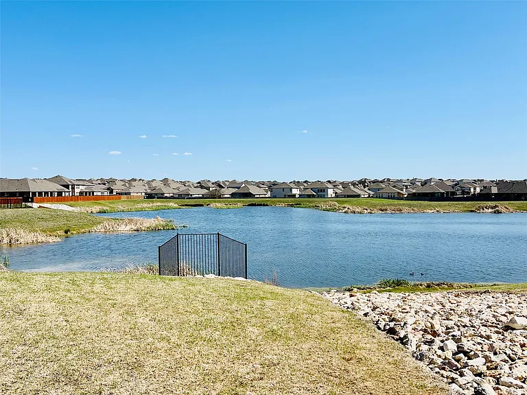 4600 Ercolano Ln — Photo 33