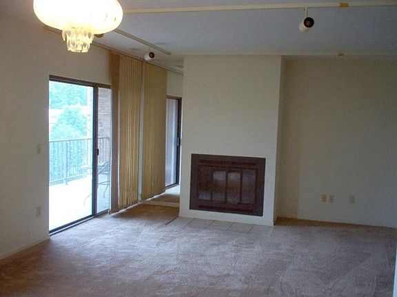 4th image of 3543 Amberacres Dr APT 401