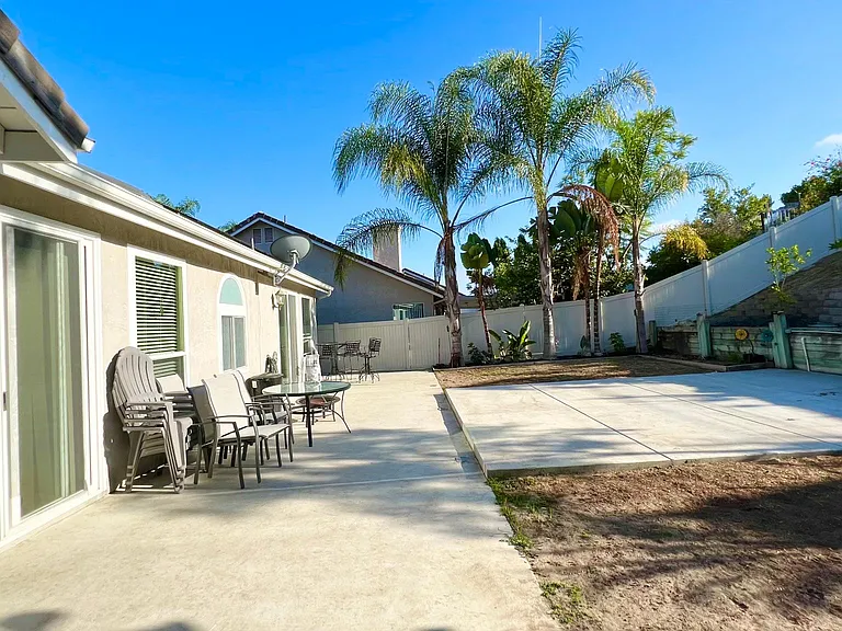 5163 Via Portola — Photo 32