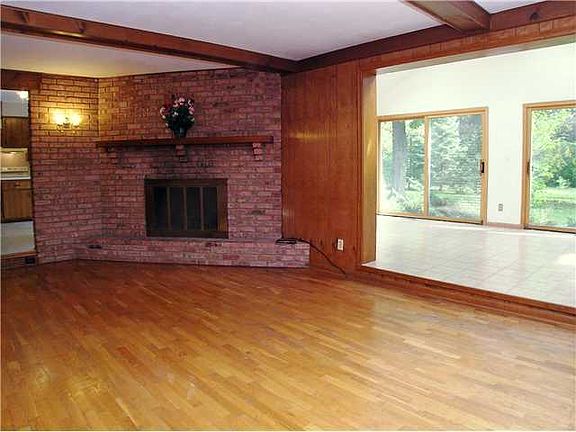 5th image of 1302 E Stonegate Ln