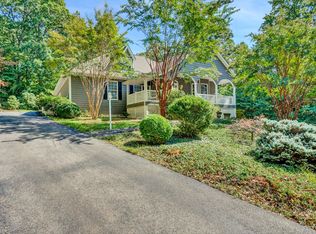 2571 Jeters Chapel Rd, Vinton, VA 24179