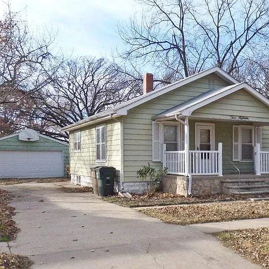 2 bed, 1080 sqft, $950 — Photo 1