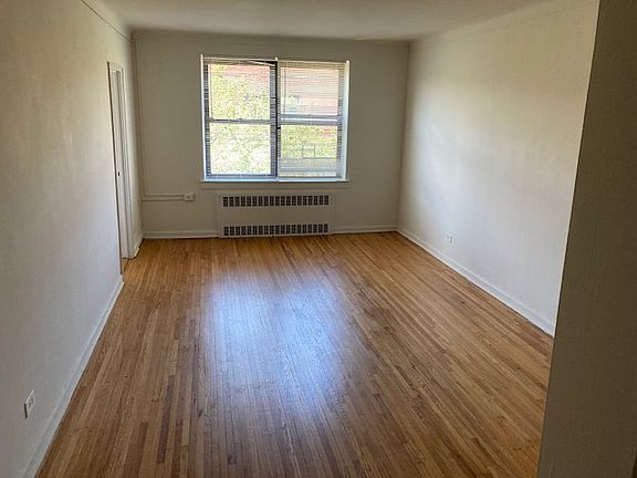 2nd image of 141-30 Pershing Cres #66