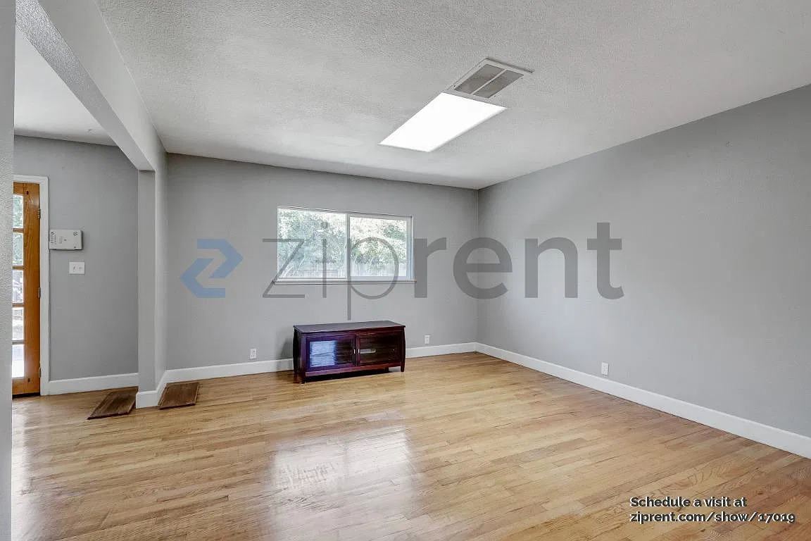 3 bed, 1603 sqft, $2,625 — Photo 3