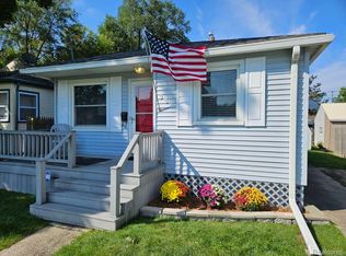 956 Stocker Ave, Flint, MI 48503