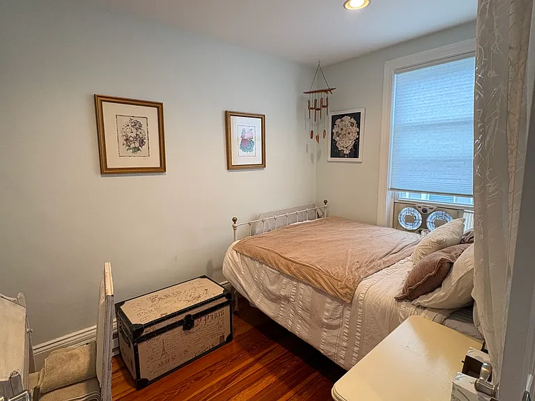 759 E 7th St #3 — Photo 8