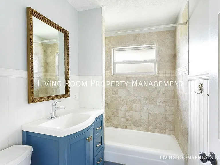 725 Riverdale Dr — Photo 10