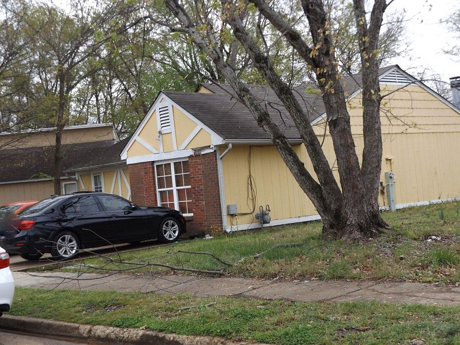 2nd image of 5751 Maple Tree Dr