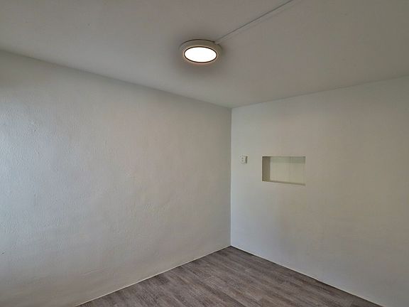 5th image of 102 E Hatcher Rd #9404