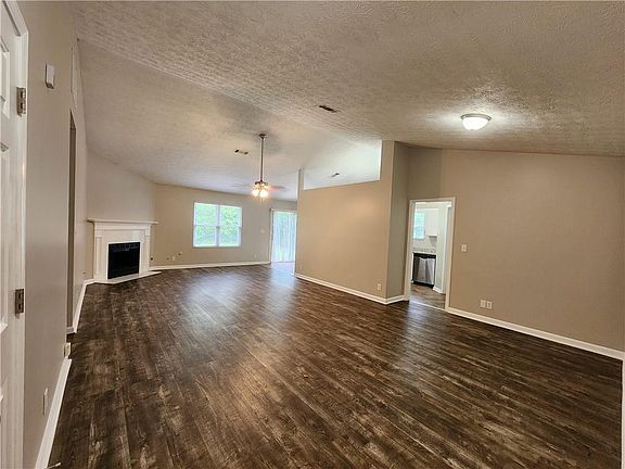 3rd image of 3050 Sentinel Pkwy
