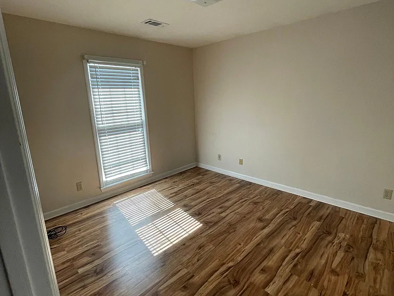 7004 Robins Nest Dr — Photo 12
