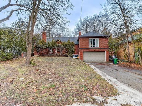 212 Cummer Ave, Toronto, ON M2M 2E7