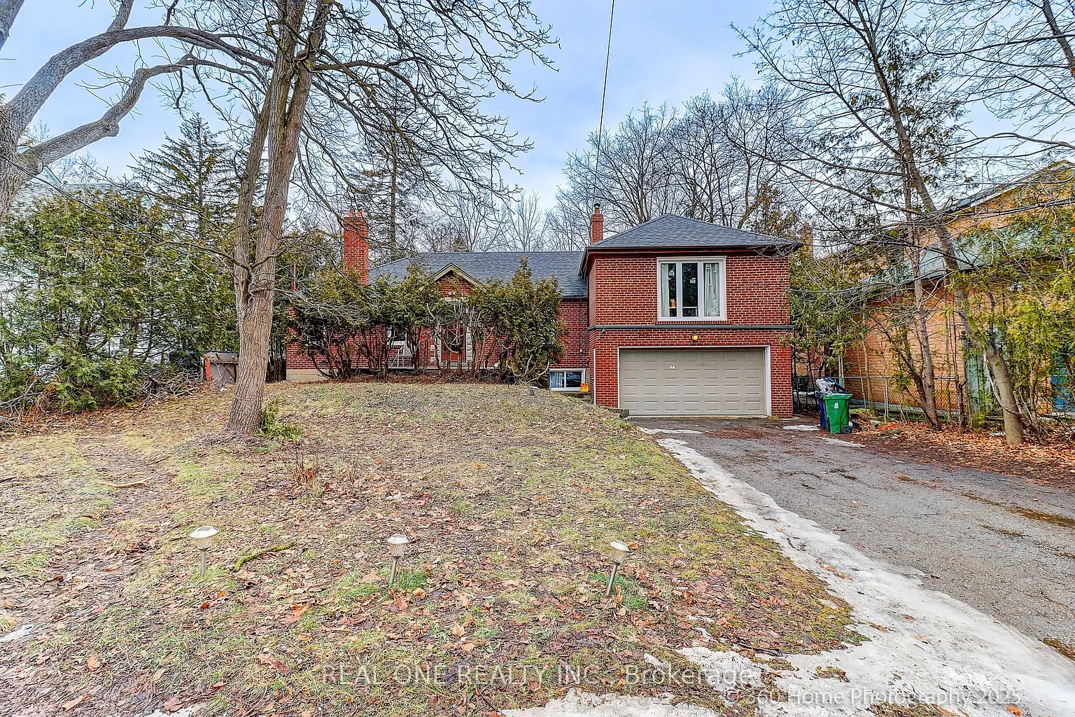 212 Cummer Ave photo 1