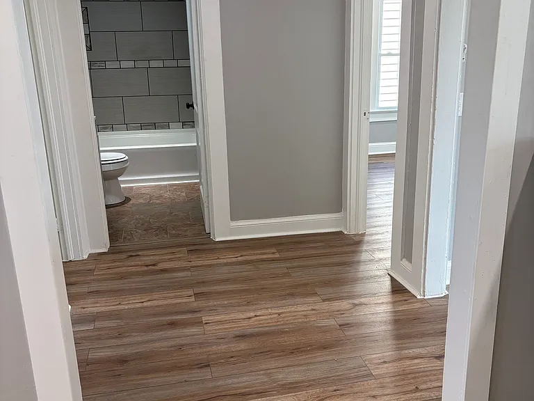406 Realty St SW — Photo 5