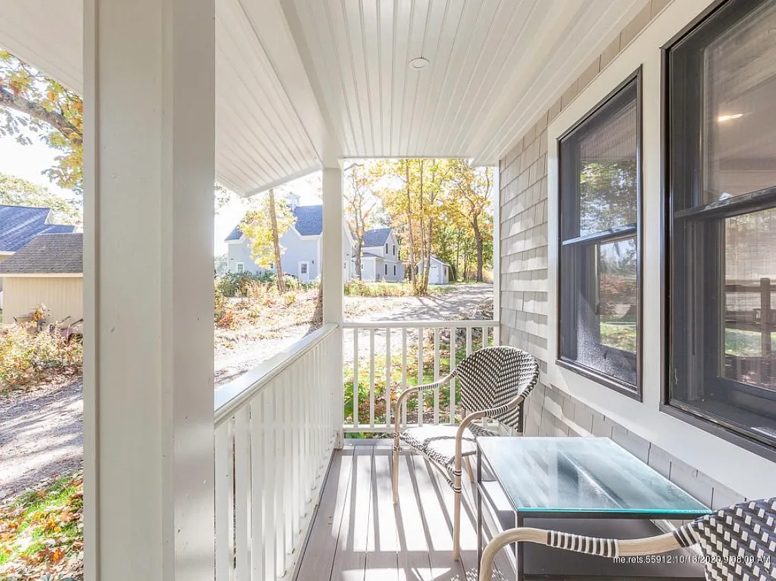 1 bed, 728 sqft, $2,400 — Photo 3