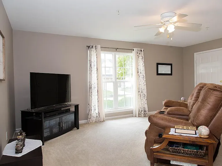 636 Homerun Dr — Photo 6