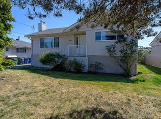 607 5th St, Nanaimo, BC V9R 1P7