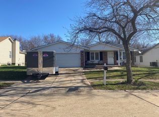 1929 Driftwood Trails Dr, Florissant, MO 63031