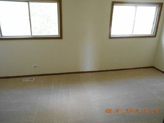 5th image of 3068 Winchester Ct W