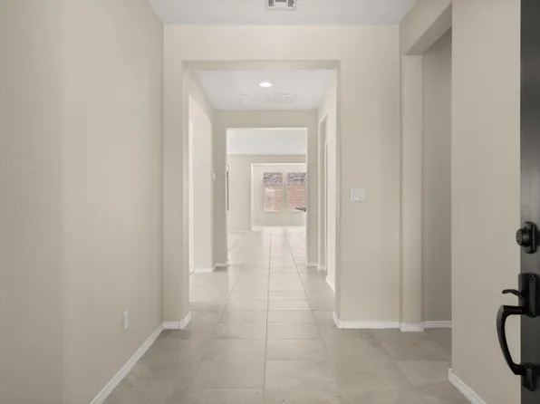 2370 Sandra Loop NE, Rio Rancho, NM 87144