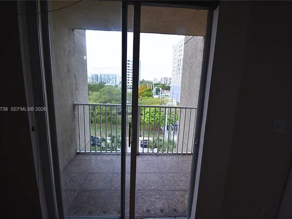 102 SW 6th Ave, Miami, FL